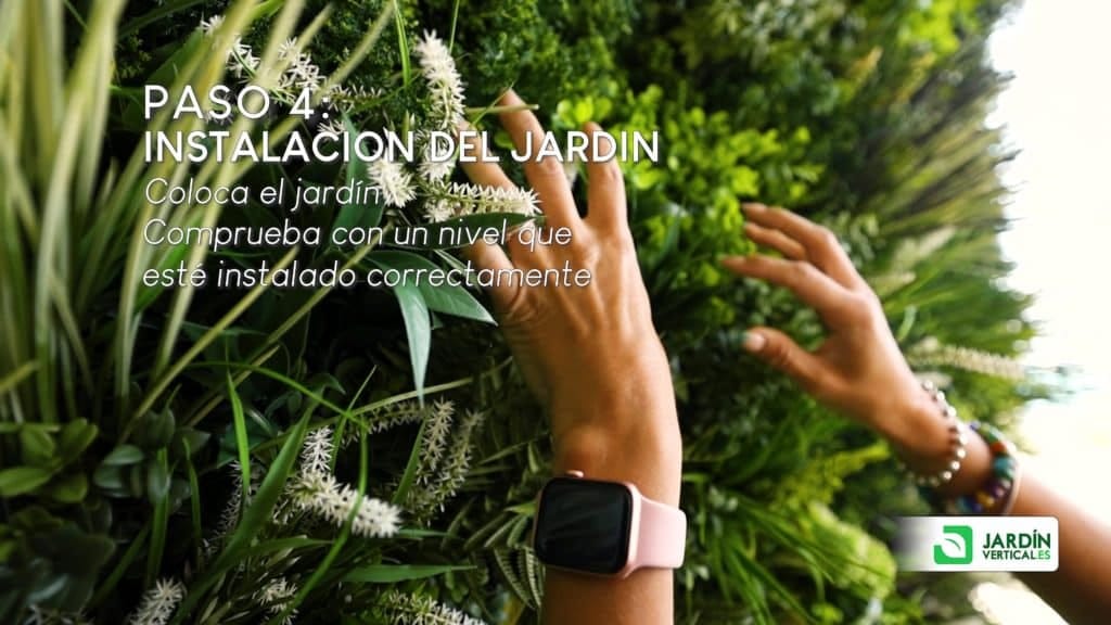 Lege einen künstlichen vertikalen Garten an